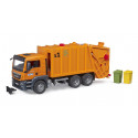 Camión de basura de juguete MAN TGS de Bruder a escala 1:16 con sistema de carga mecánico.