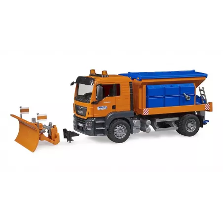 Camión de juguete MAN TGS de Bruder para servicio de invierno con pala niveladora y esparcidor a escala 1:16.