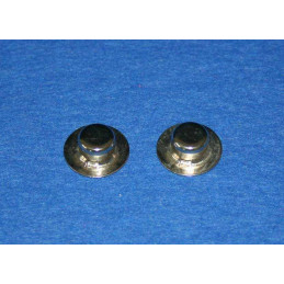 Tapón metálico de 8mm Rolly Toys para proteger ejes de coches de pedales infantiles.