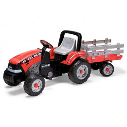 Tractor infantil a pedales Maxi Diesel Peg-Pérego con remolque desmontable.